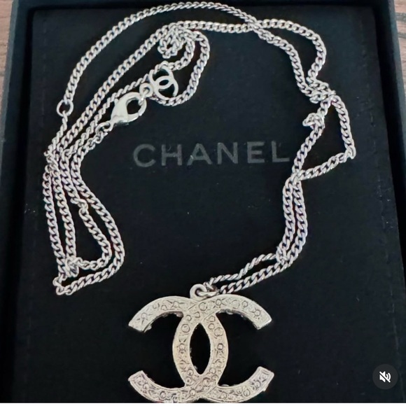 AUTHENTIC GORGEOUS Chanel crystal palladium necklace - Picture 3 of 7